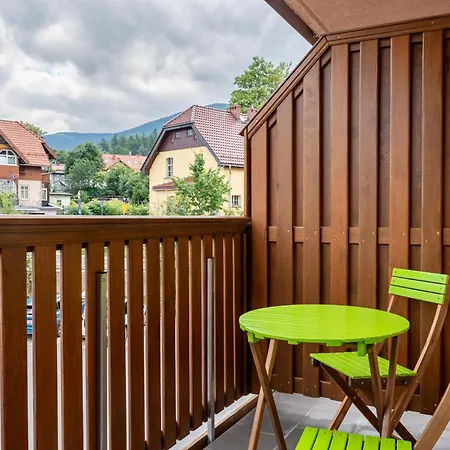 Daire Strefa Centrum - Z Prywatnym Parkingiem - Space Karpacz
