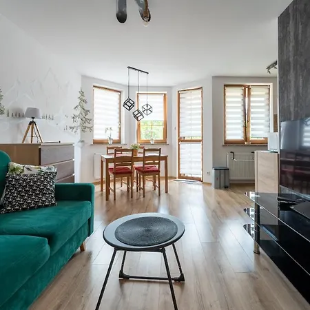 Apartment Strefa Centrum - Z Prywatnym Parkingiem - Space Karpacz