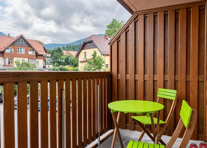 Apartment Strefa Centrum - Z Prywatnym Parkingiem - Space Karpacz